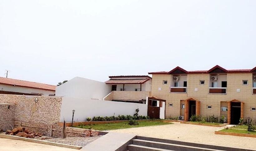 هتل Hôtel Naell Assinie