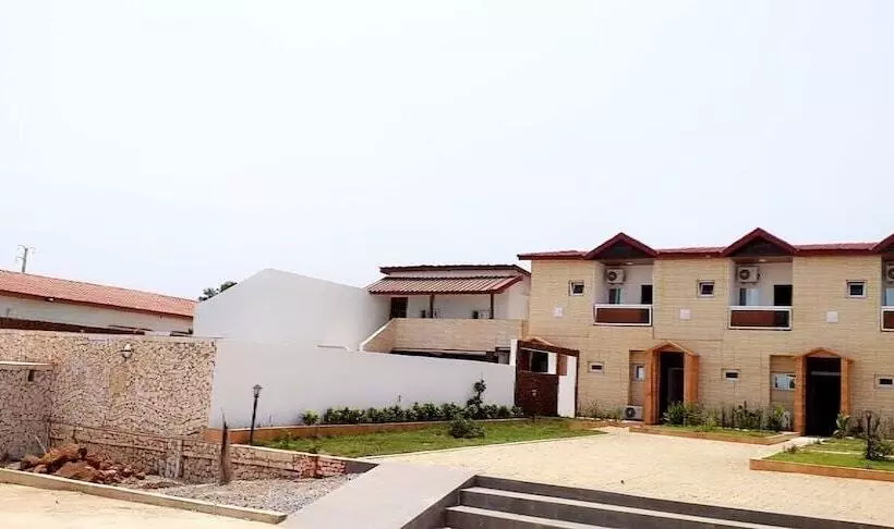 هتل Hôtel Naell Assinie