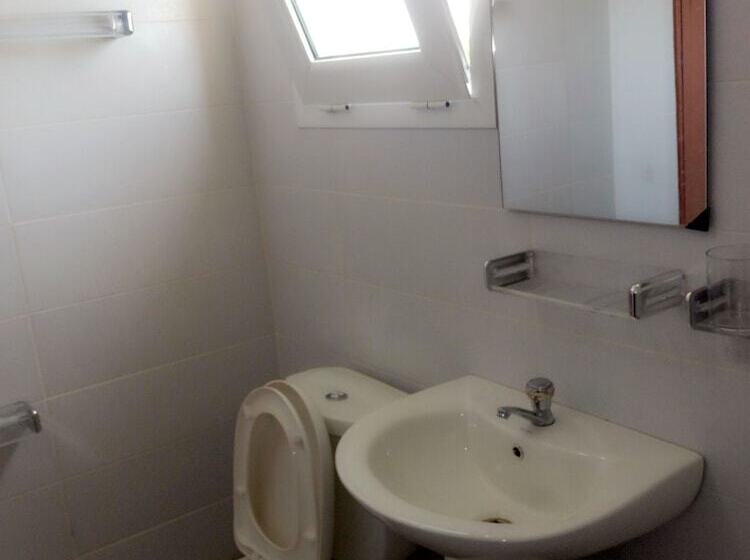 هتل Hôtel Naell Assinie