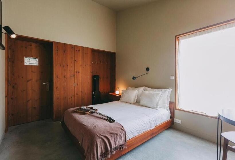 هتل Outsite Porto Mouco