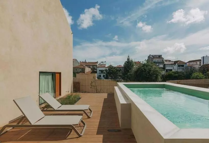 Hotel Outsite Porto Mouco