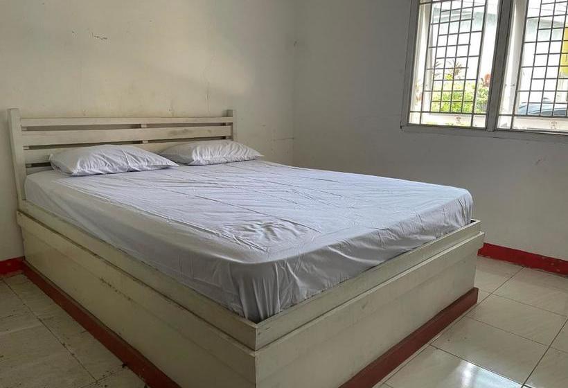 בית מלון כפרי Oyo 90616 Jojo Residence Syariah