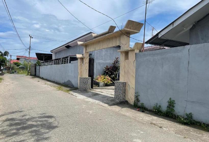 בית מלון כפרי Oyo 90616 Jojo Residence Syariah