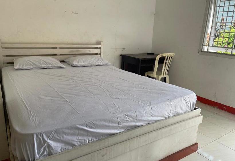 בית מלון כפרי Oyo 90616 Jojo Residence Syariah