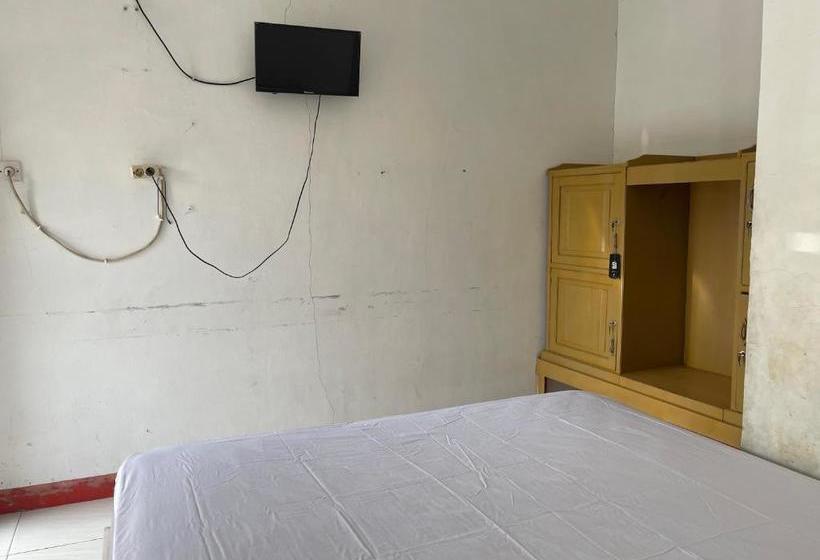 בית מלון כפרי Oyo 90616 Jojo Residence Syariah