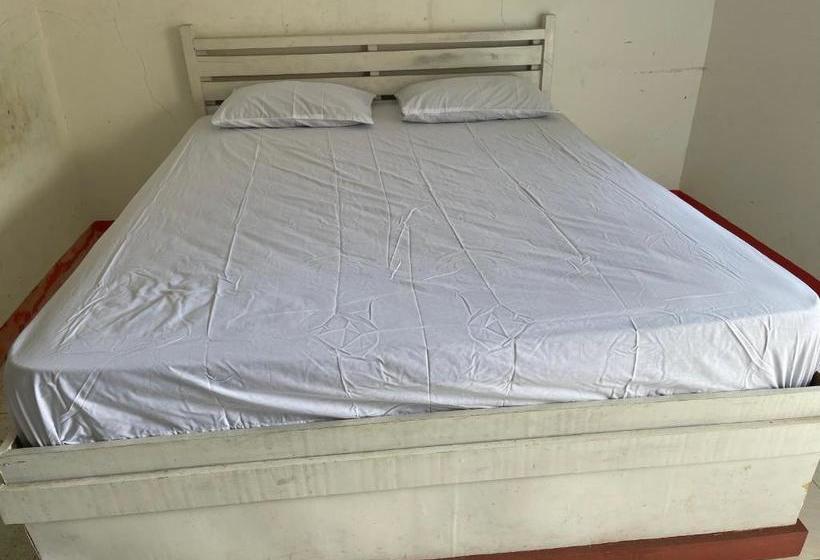 בית מלון כפרי Oyo 90616 Jojo Residence Syariah