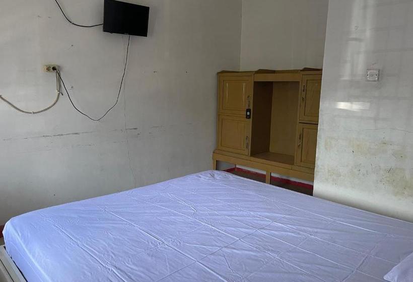 בית מלון כפרי Oyo 90616 Jojo Residence Syariah