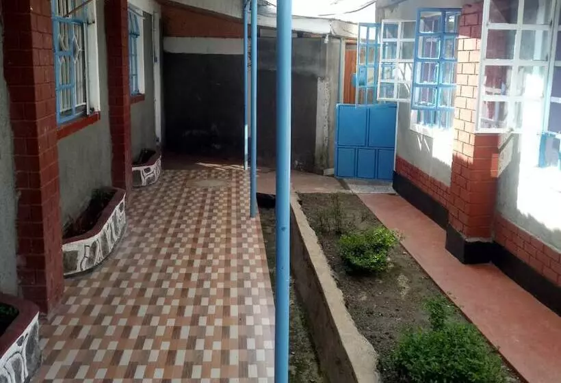 هتل Restal