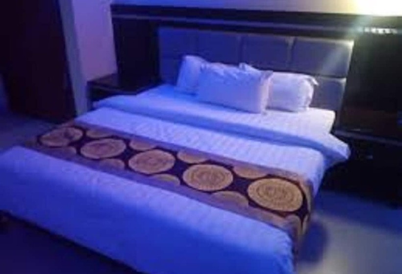 هتل Royal Cashrise Lodge