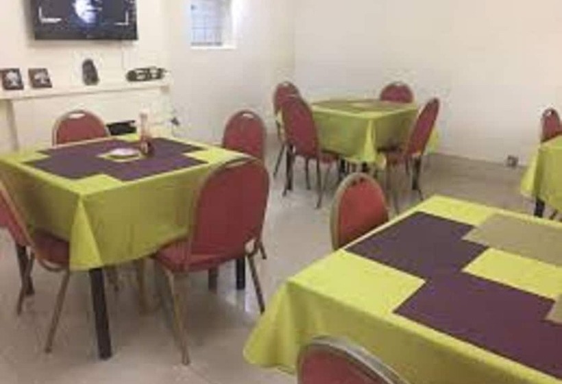 هتل Royal Cashrise Lodge