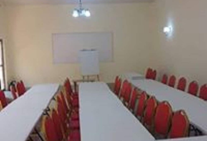 هتل Royal Cashrise Lodge