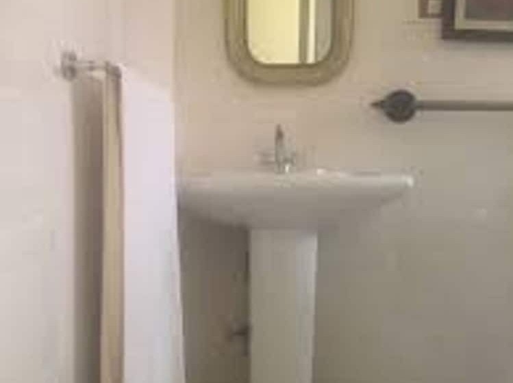 هتل Royal Cashrise Lodge