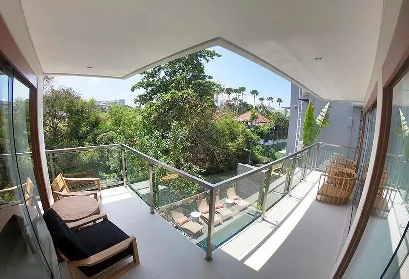 ペンション Arama Villas