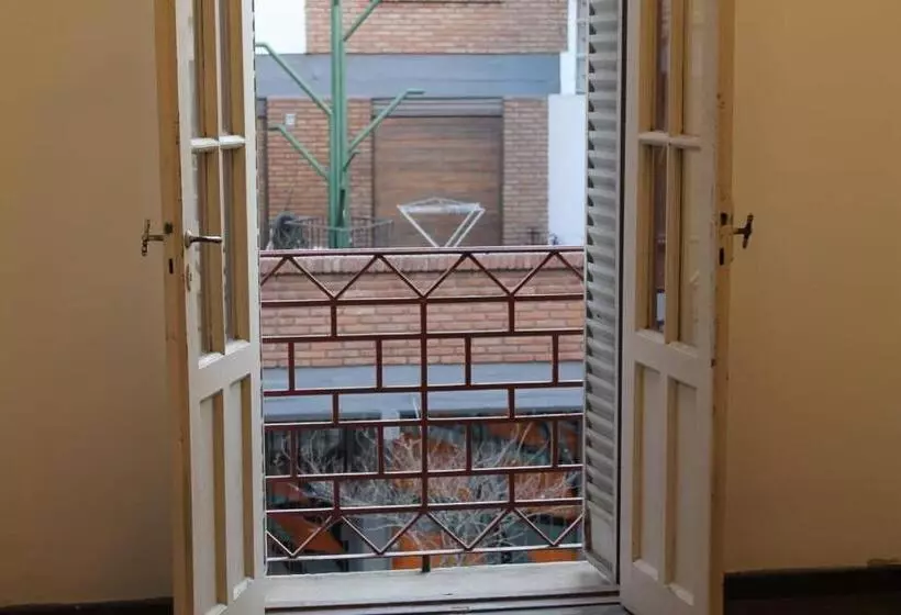 پانسیون Casa Artigas Hostel