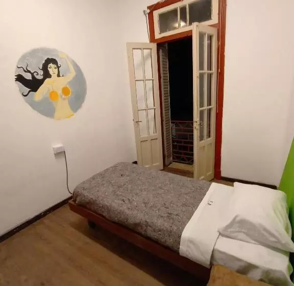 پانسیون Casa Artigas Hostel