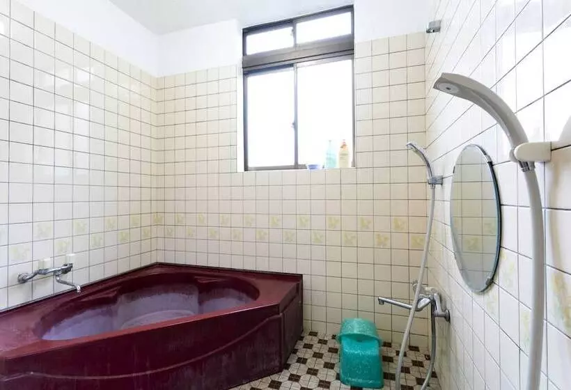 ペンション Komatsu Ryokan