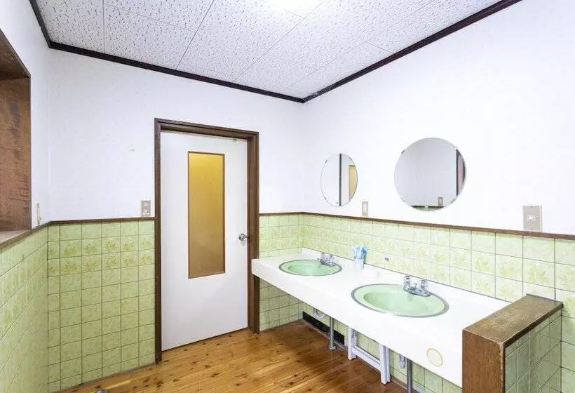 ペンション Komatsu Ryokan