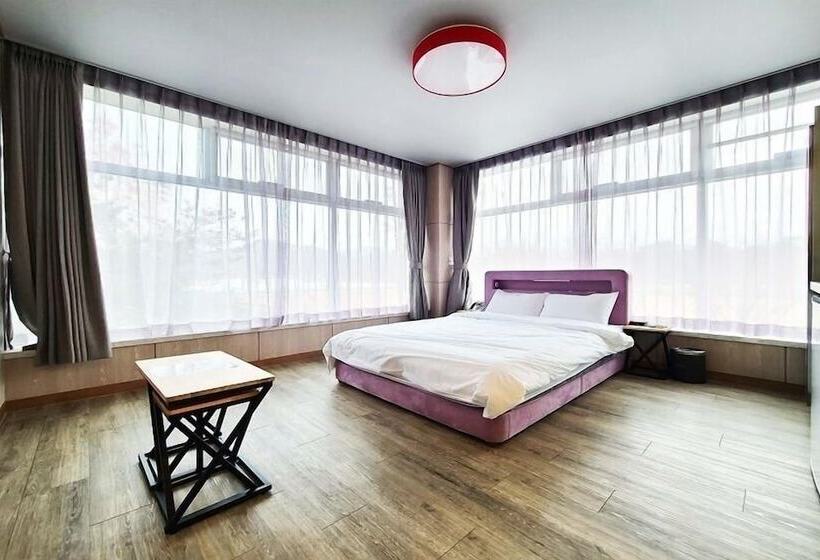 אתר נופש Geochang Surfing Park