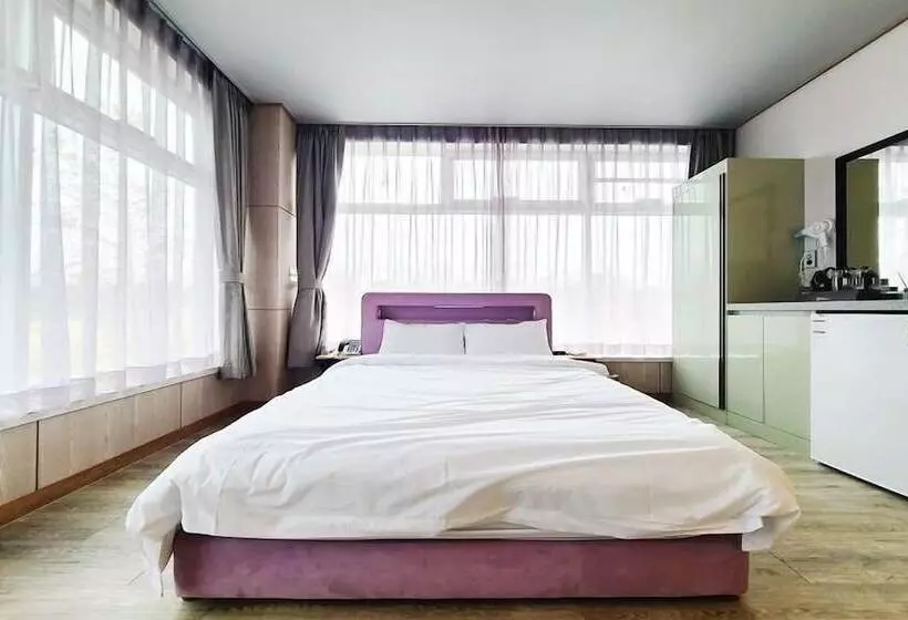 Lomakeskus Geochang Surfing Park