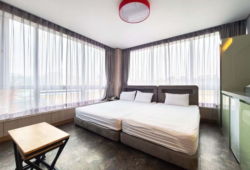 אתר נופש Geochang Surfing Park