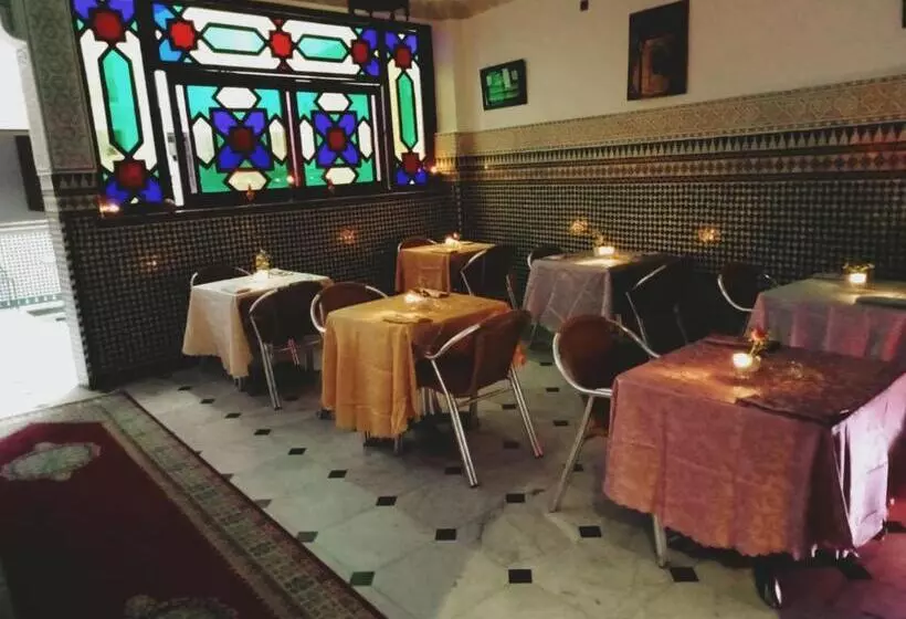 هتل Hôtel Sid El Aidi Médina