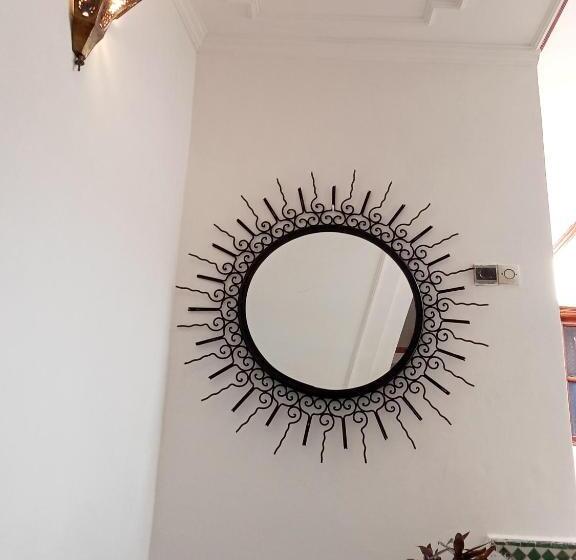 هتل Hôtel Sid El Aidi Médina