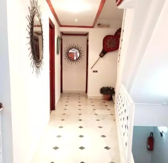 هتل Hôtel Sid El Aidi Médina