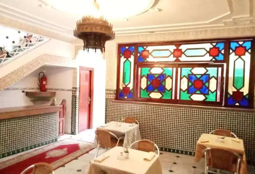 هتل Hôtel Sid El Aidi Médina
