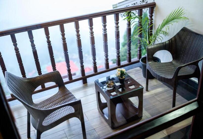 Hotel Istana Resort & Spa