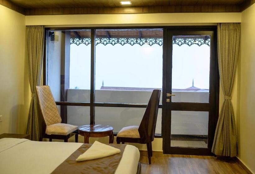 Hotel Istana Resort & Spa