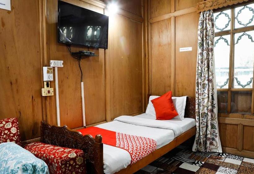 Hotel Oyo 72547 New Lucifer House Boat