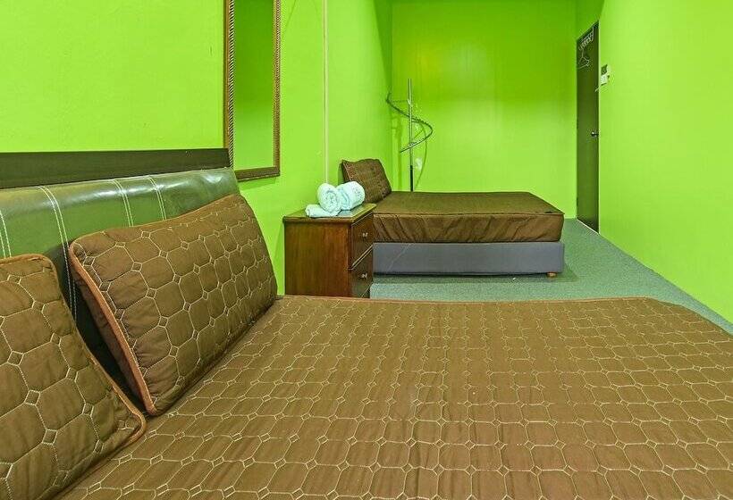 בית מלון כפרי Oyo 90325 Au Homestay