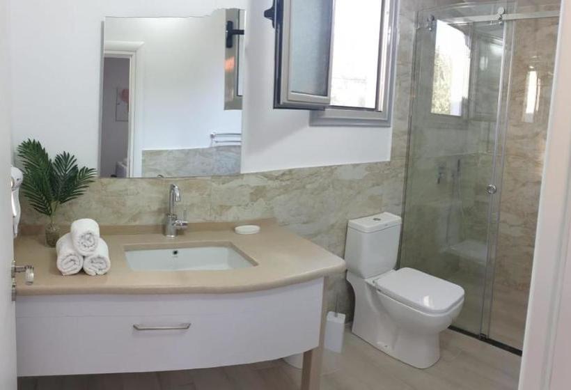 بنسيون Mezzanine Bay