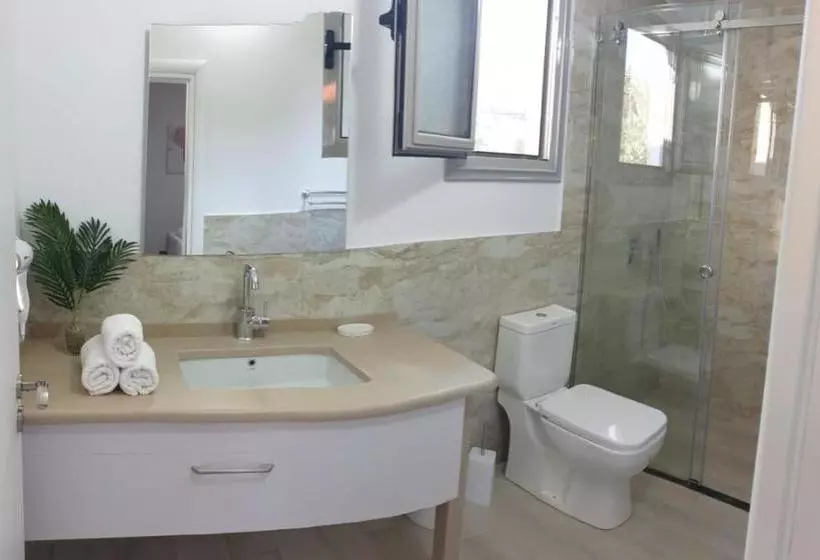 Majatalo Mezzanine Bay