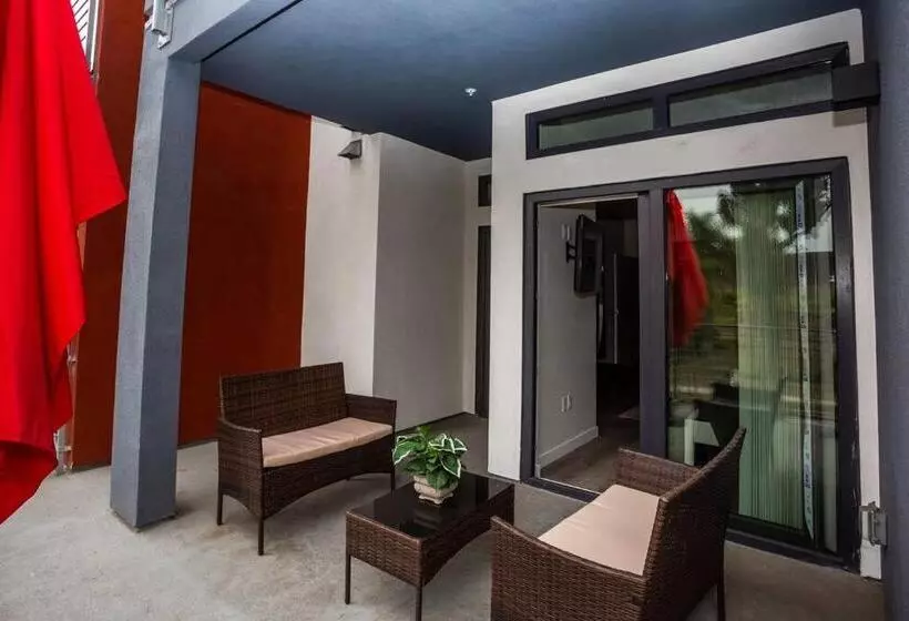 Retkeilymaja Studio With Large Balcony  San Diego Gateway
