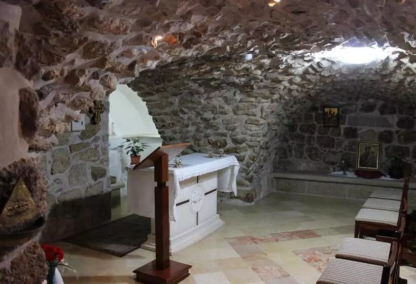 تختخواب و صبحانه Mary S House