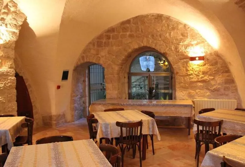 تختخواب و صبحانه Mary S House