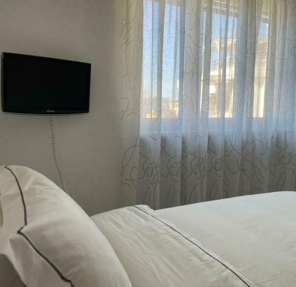 住宿加早餐  The Place Piazza Lauro