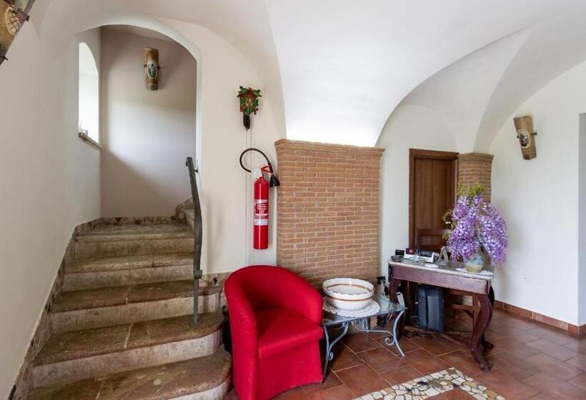 Отель Agriturismo Il Sentiero Degli Ulivi Irpinia