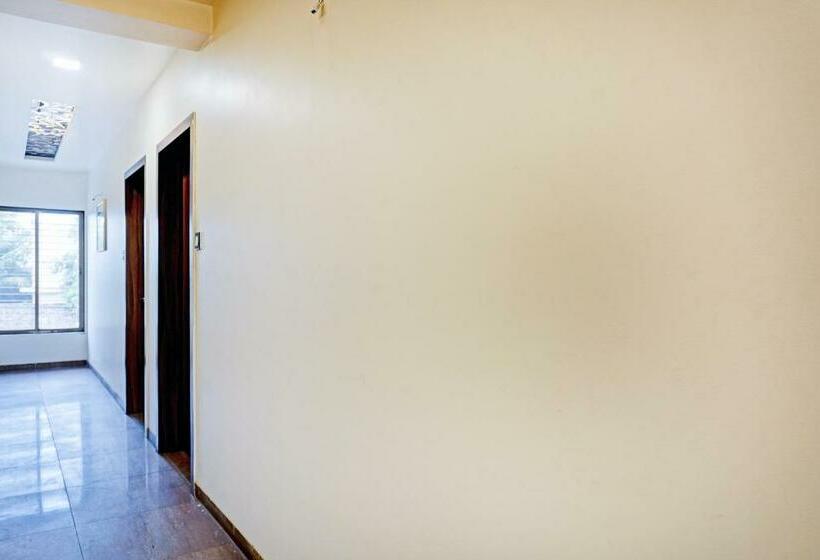 Hotel Collection O 82198  Karishma Palace