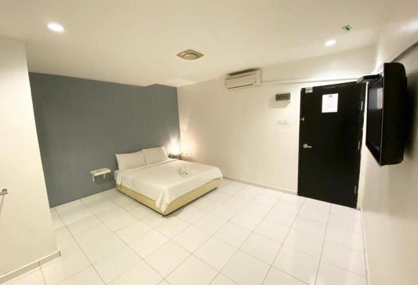 בית מלון כפרי One One 08