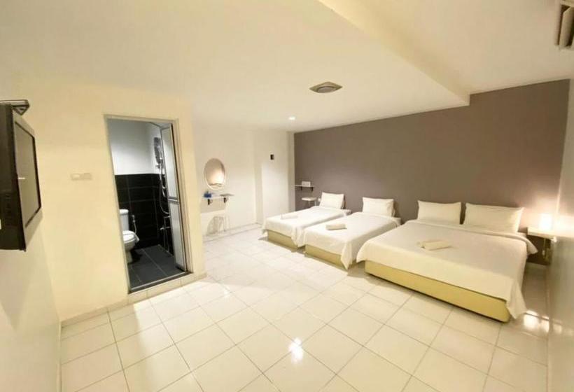 בית מלון כפרי One One 08