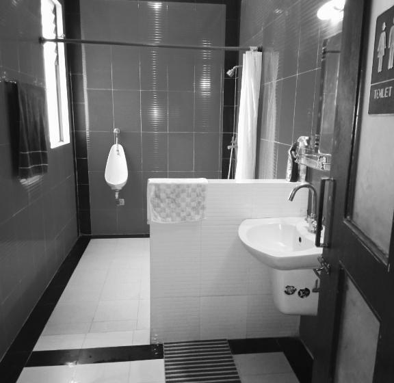 Monkey Bunky 3monkeys Backpacker S Hostel