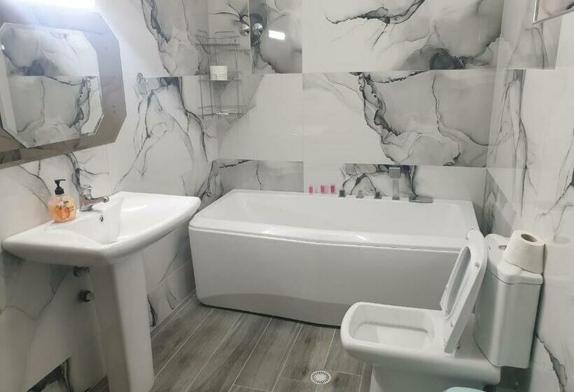 پانسیون Jordhani S House