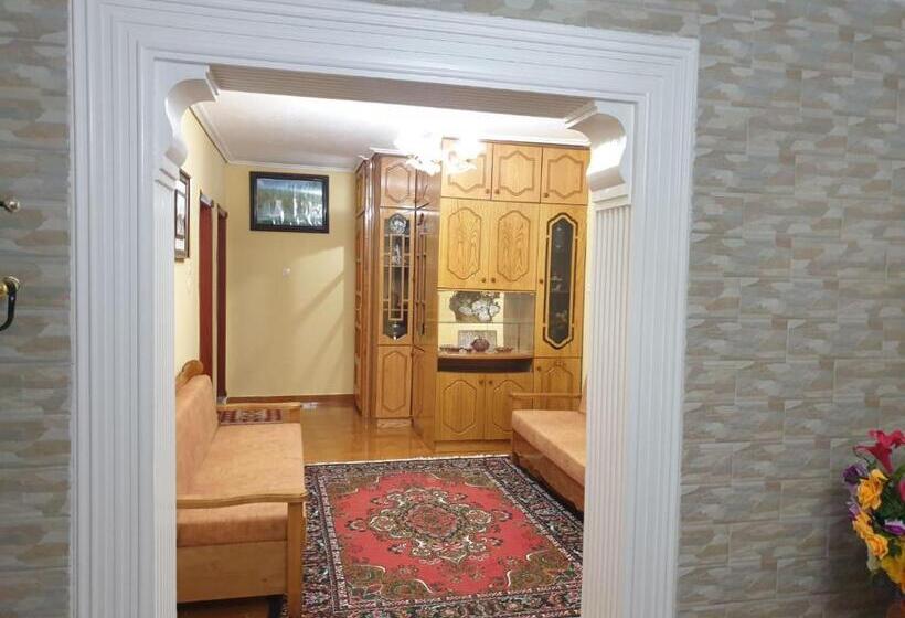 پانسیون Jordhani S House