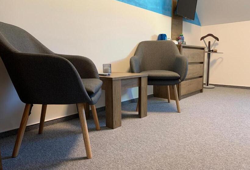 ペンション Kamrovec