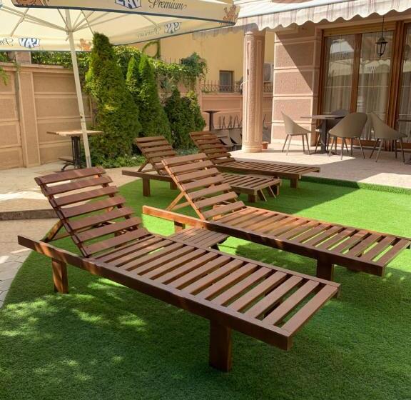 پانسیون Relax And Pool Apartments Novi Sad