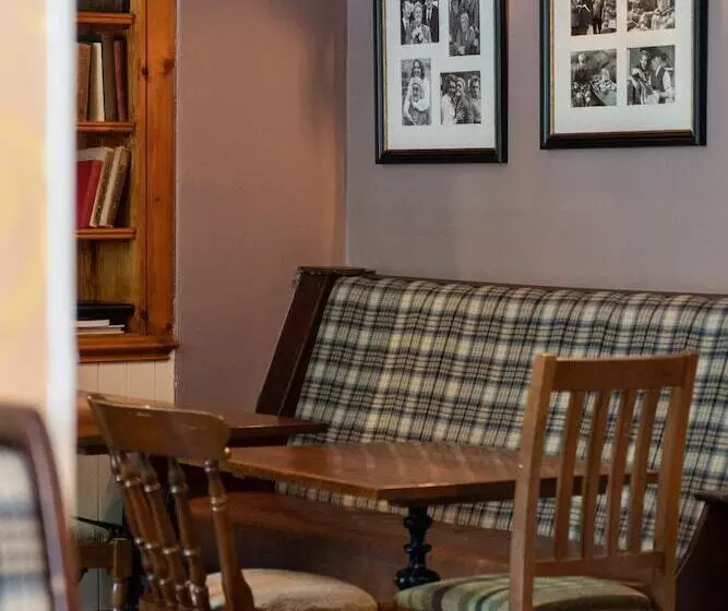 ユースホステル The White Horse Inn