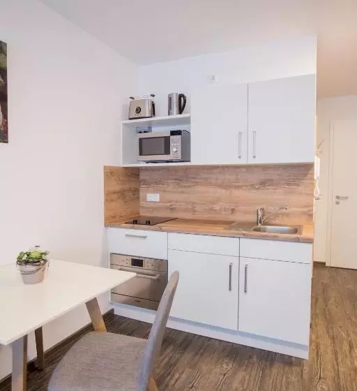 Hotelli Schoko Apartments