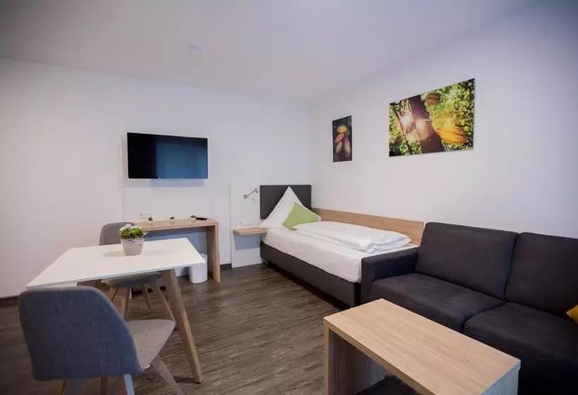 Hotelli Schoko Apartments